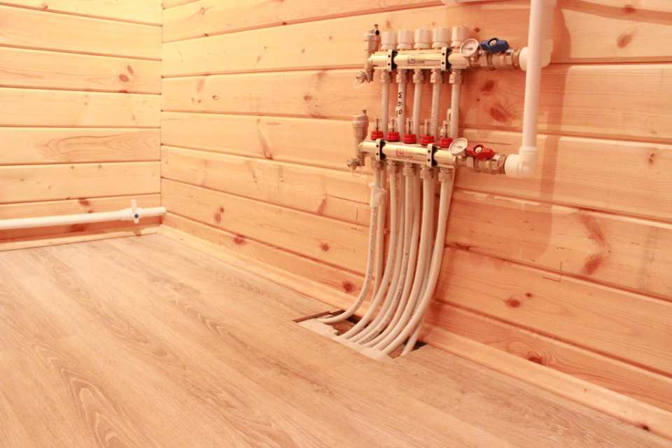 Монтаж отопления в деревянном доме: Отопление в деревянном доме - варианты устройства, как продумать схему, особенности монтажа и установки системы своими руками, фото +видео примеры