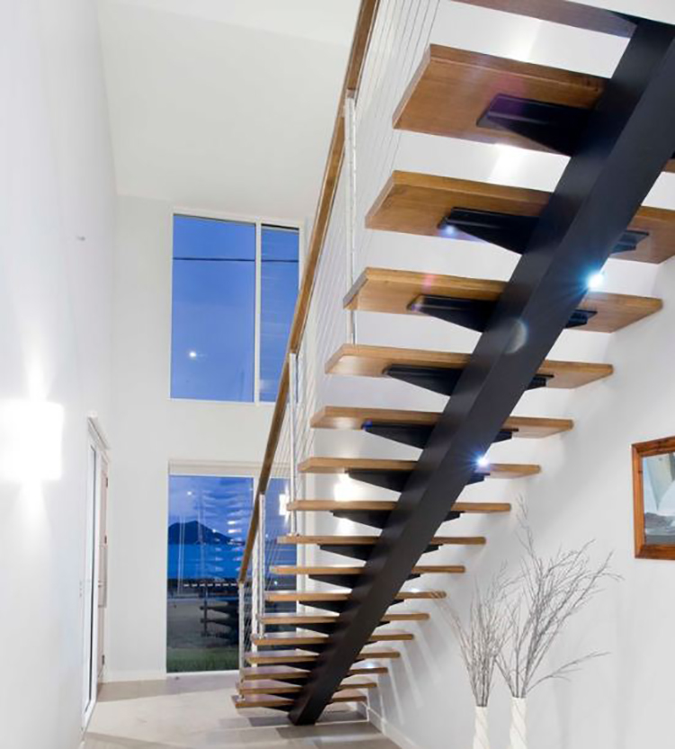 Металл и дерево лестница: Лестницы из металла и дерева по индивидуальному проекту