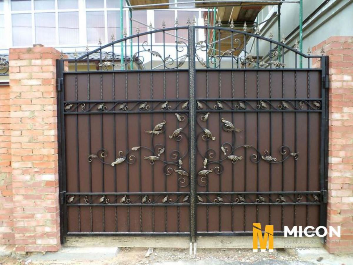 Ворота распашные железные: Распашные гаражные ворота по доступной цене от «Завода Металлических Изделий»