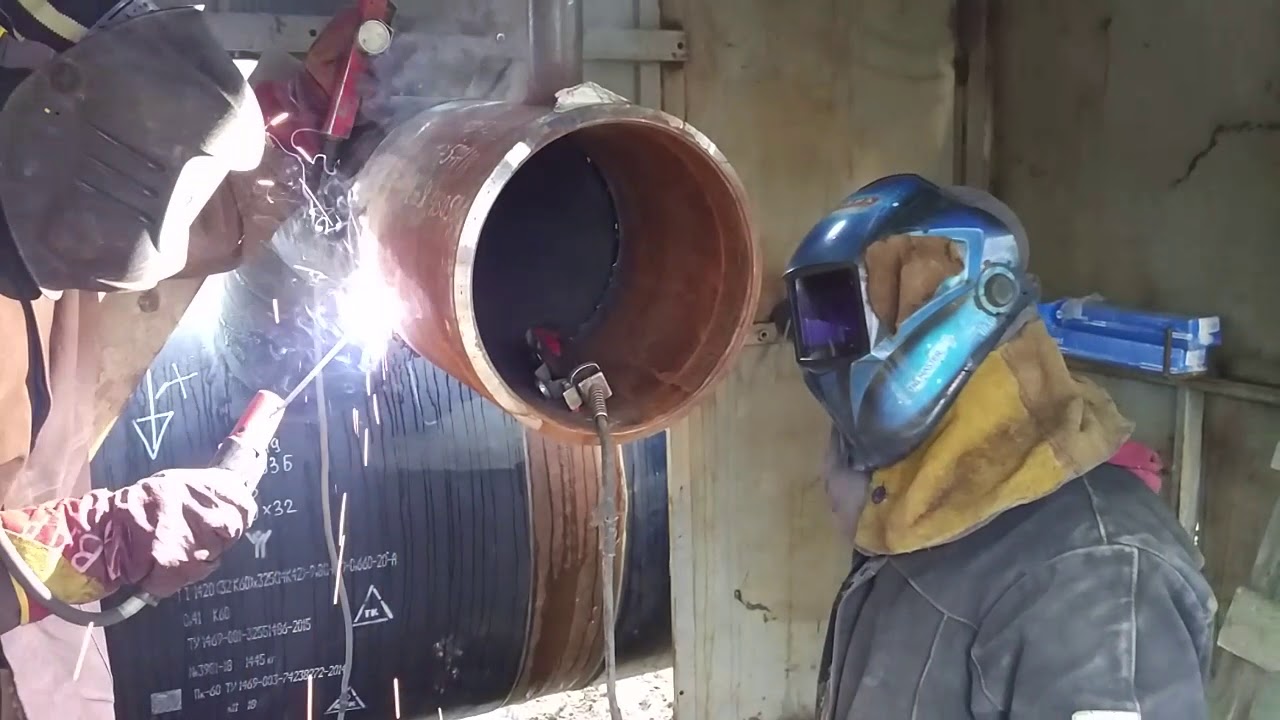 Как правильно заварить трубу электросваркой видео: Как заварить трубу «на просвет»