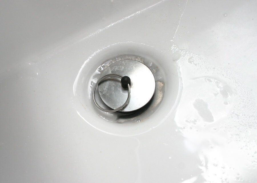 Дырка в раковине как называется: Для чего нужна дырка в раковине и что будет, если в нее попадет вода