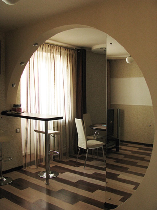 Перегородка из гипсокартона в студии: Перегородка из гипсокартона между кухней и гостиной: фото