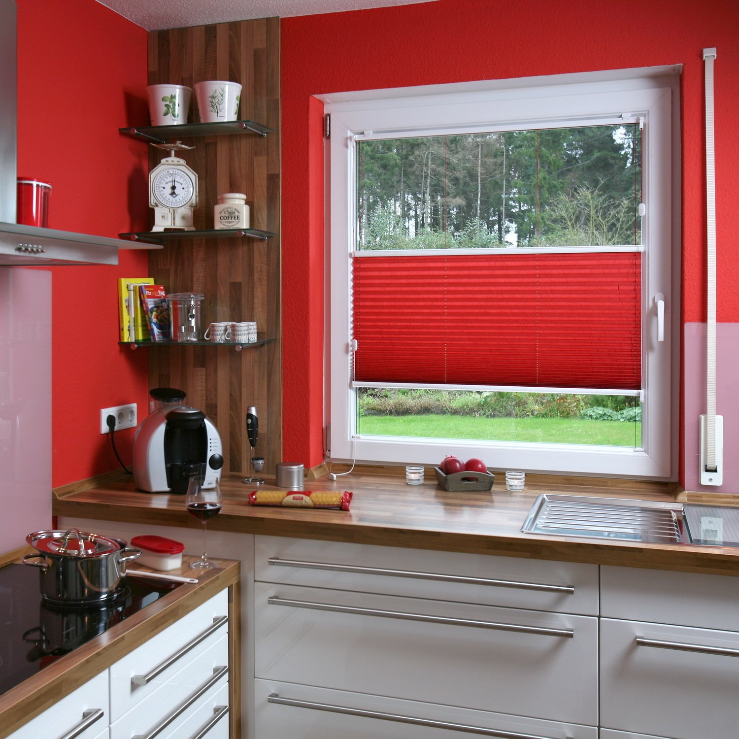 Жалюзи на окно на кухне фото: Жалюзи на кухню - фото 40 идей, какие жалюзи выбрать для кухни