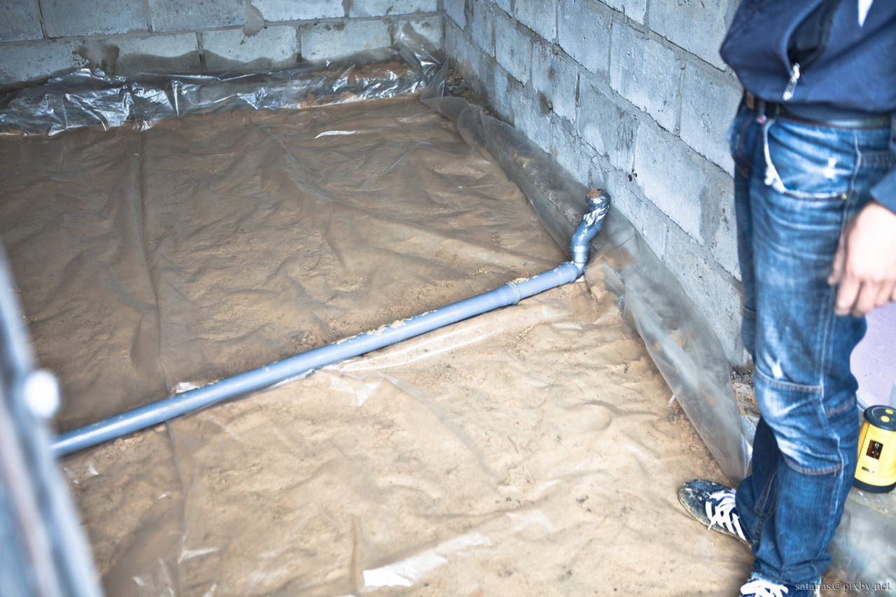 Как правильно залить пол в бане бетоном: Как залить пол в бане: порядок выполнения монтажных работ