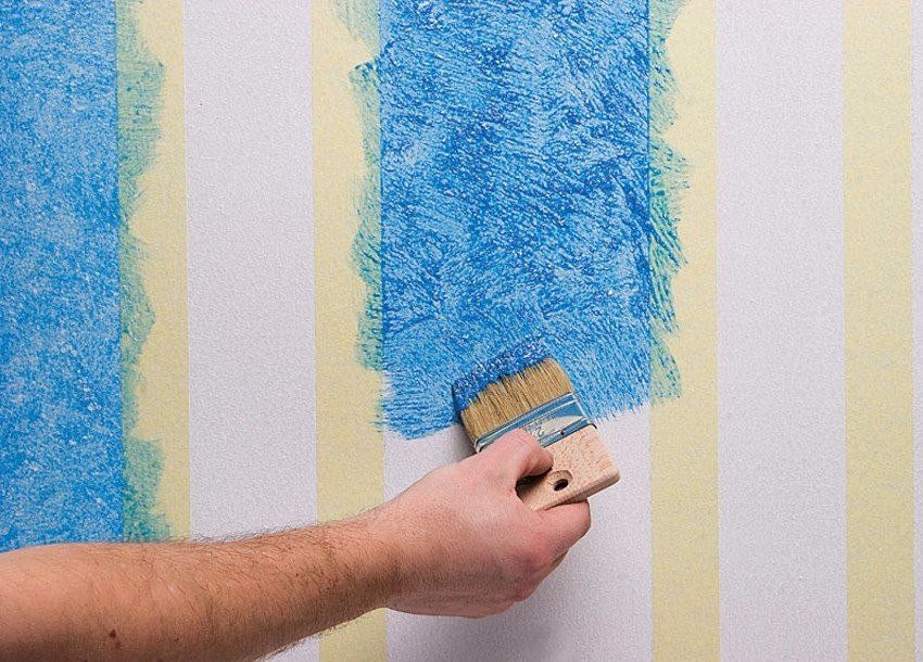 Красим стены в квартире своими руками: как правильно снимать старую краску, как оформить стены ванной и спальни оригинально и интересно