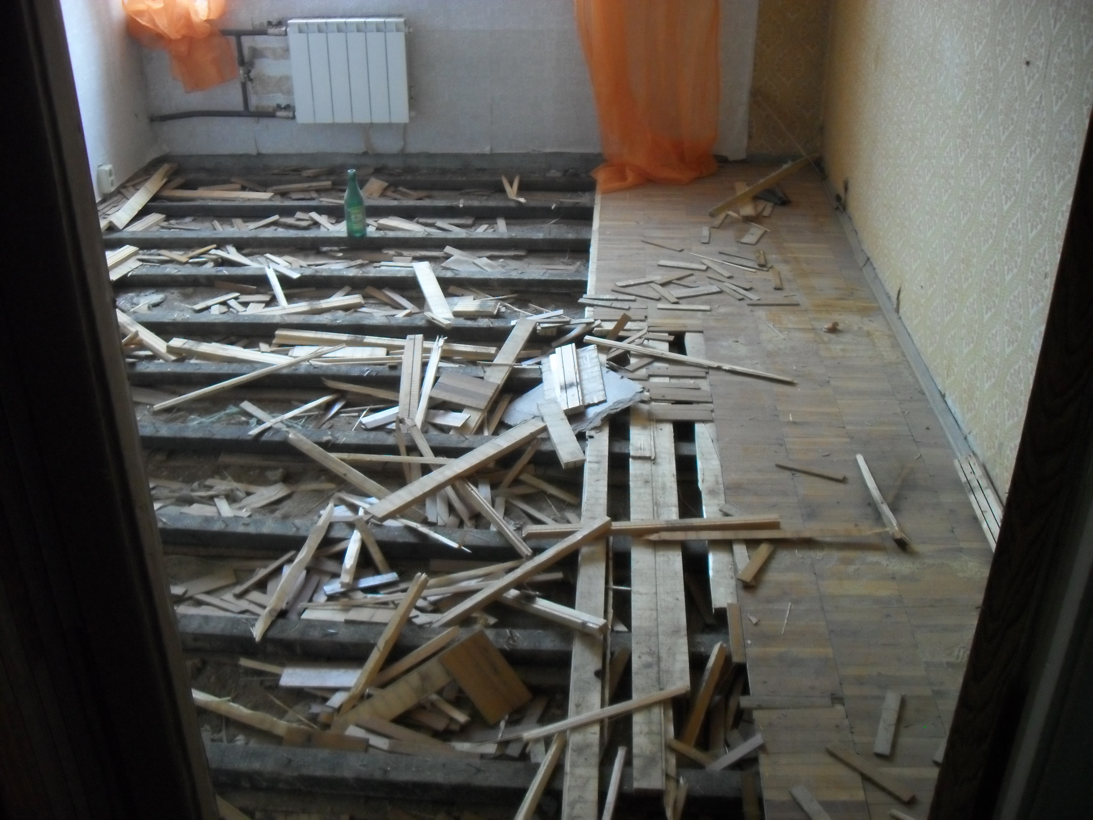 Как отремонтировать старый деревянный пол: в доме, квартире, лакировка и обновление