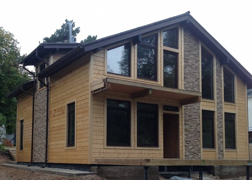 Чем облицевать дом деревянный снаружи: обзор лучших материалов и технологий наружной отделки