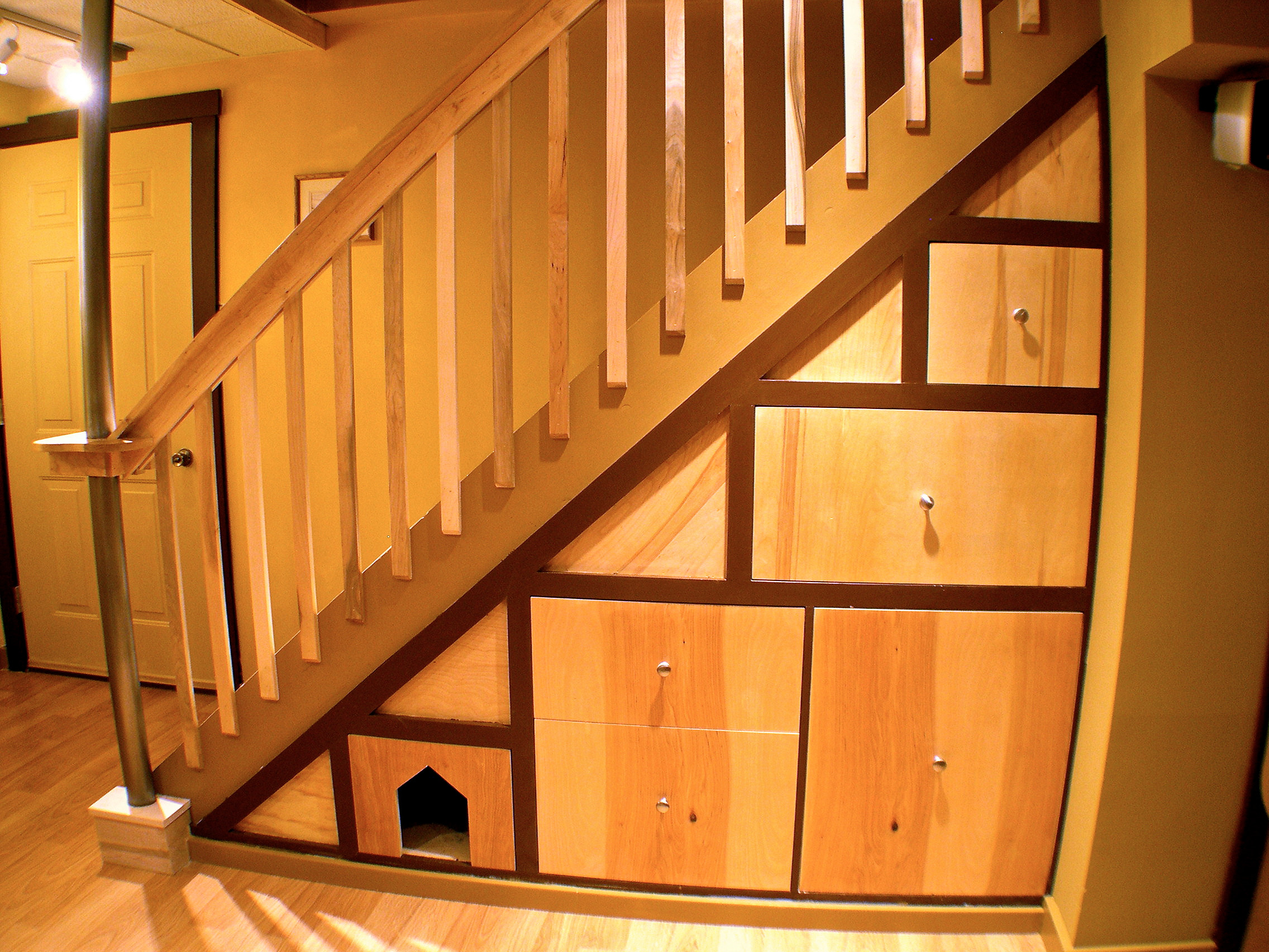 Лестницы со шкафами: Какой шкаф под лестницей заказать: все, что нужно знать