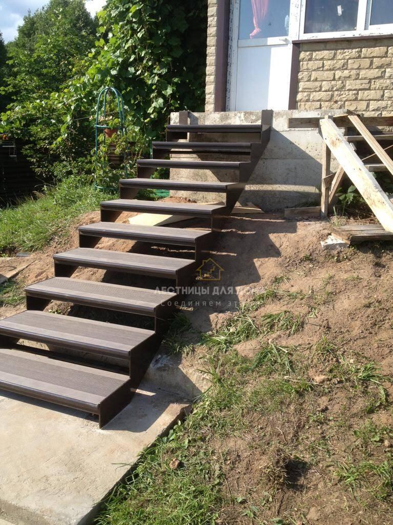 Изготовление входной лестницы на крыльцо: как правильно сделать из дерева