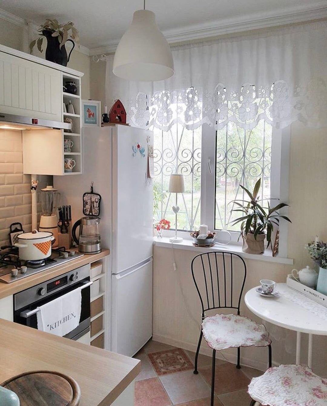 Ремонт в маленькой кухне в хрущевке фото: Дизайн кухни в хрущевке – 13 практических решений и 90 фото [2019]