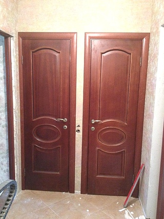 Двери в туалет и ванну фото: Фото: Двери в ванную и туалет