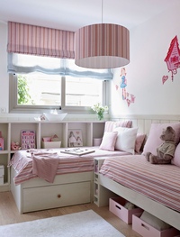 Дизайн маленькой детской комнаты для двоих девочек: Дизайн детской для двух девочек (75 фото)