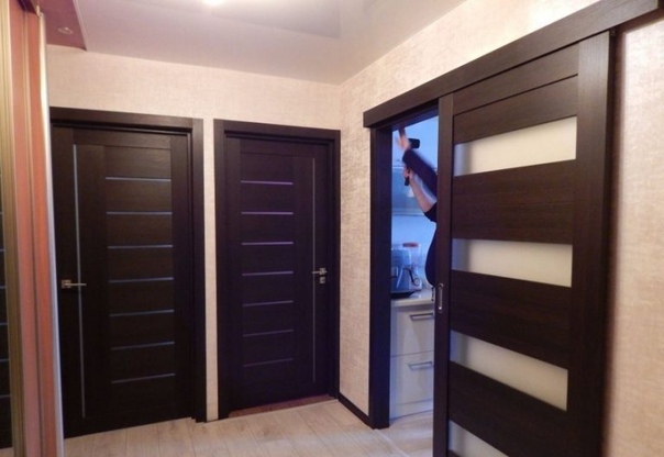 Разные двери в квартире фото: Межкомнатные двери в интерьере - правила подбора и фото идеи дизайна