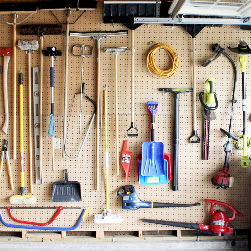 Инструменты в гараже: Инструмент и оборудование для гаража: обустройство гаража своими руками
