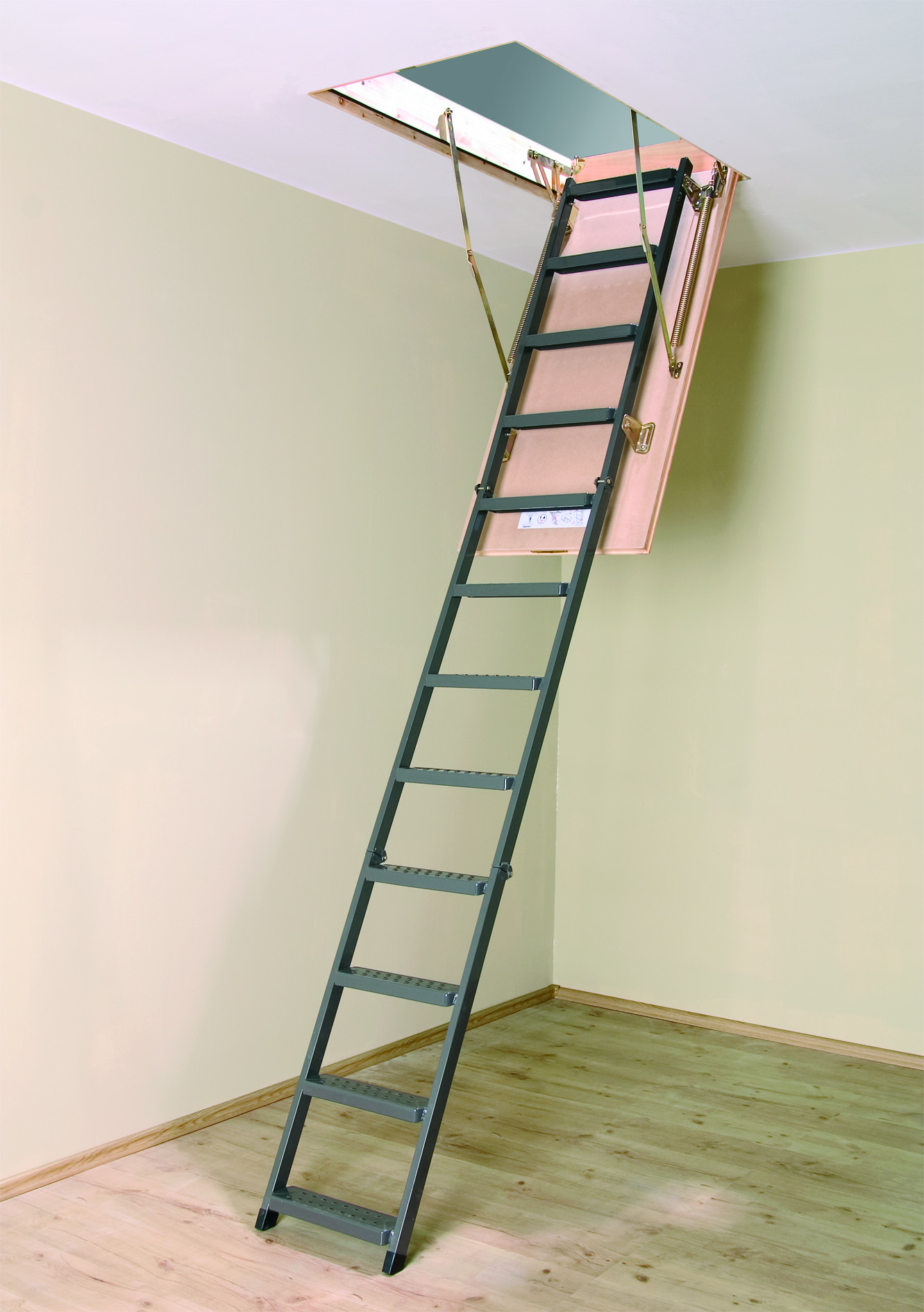 Чердачные люки: Деревянные чердачные лестницы для дома Fakro, характеристики, цены