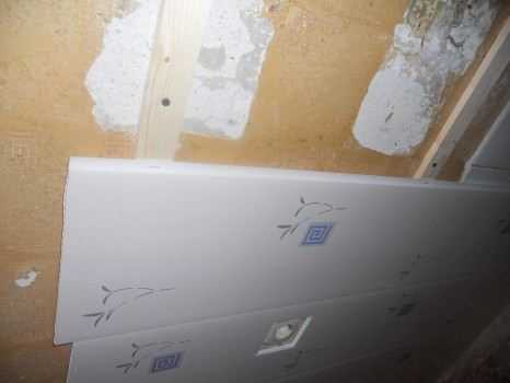 Чем приклеить пластик к стене – Как приклеить пластиковые панели к стене