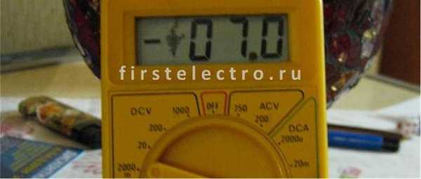 Цифровой термометр с выносным датчиком своими руками схема – Простой цифровой термометр своими руками с датчиком на LM35. Цифровой термометр с выносным датчиком своими руками схема