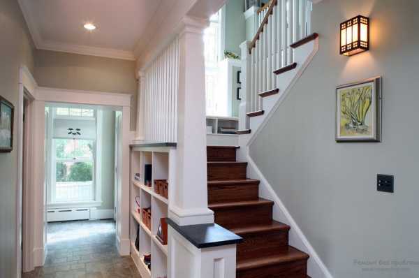 Дом с лестницей – Лестница на второй этаж в загородном доме