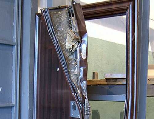 Дверь входная металлическая как выбрать – Как выбрать входную металлическую дверь в квартиру по качеству: советы профессионала, отзывы, видео