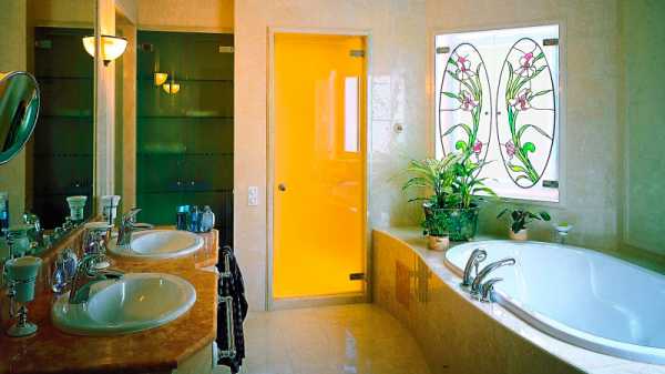 Двери в ванную комнату и туалет какие лучше – Какие двери лучше выбрать и поставить для ванной и туалета — материал и дизайн (фото, видео)