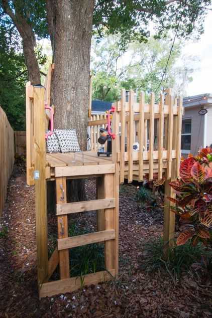 Фото держит два садика и детскую площадку – Детская площадка на даче своими руками — примеры, советы, фото и видео