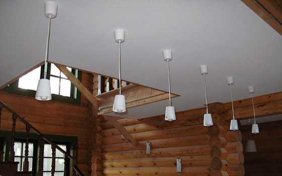 Фото отделка потолка в деревянном доме – Отделка потолка в деревянном доме