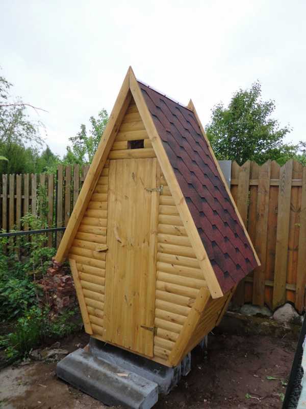 Фото туалета на даче – как построить своими руками деревянный туалет для дачи, размеры и чертежи дачной постройки