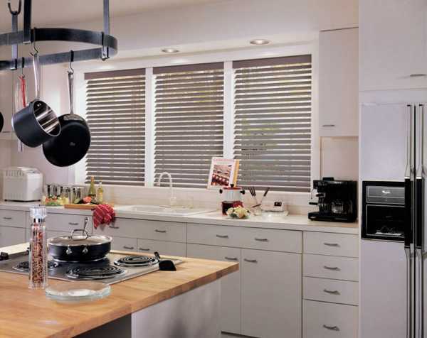 Горизонтальные жалюзи на кухню – Жалюзи на кухню: фото идей дизайна, вертикальные и горизонтальные, пластиковые и тканевые