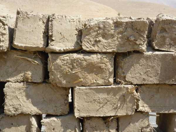 Как называется глина с соломой – Глинобитные строения — Википедия