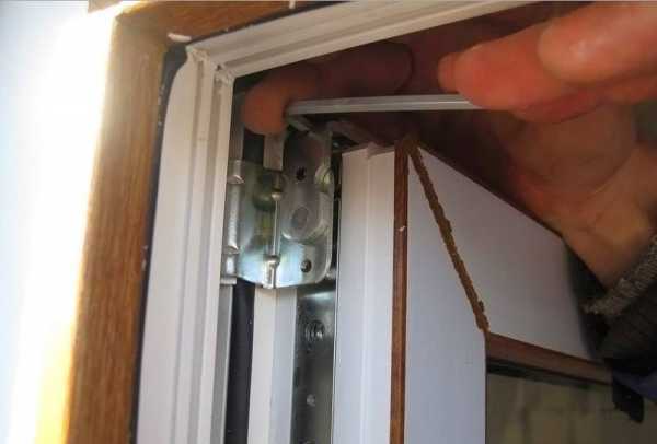Как подтянуть пластиковую балконную дверь видео – Регулировка пластиковых дверей балкона - Только ремонт своими руками в квартире: фото, видео, инструкции