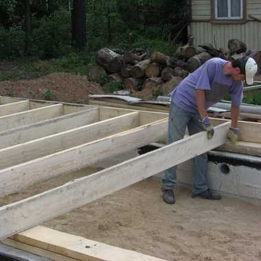Как построить террасу к дому своими руками пошаговая инструкция видео – выбор проекта и строительство, пристраиваем террасу своими руками, особенности пристройки к деревянному дому