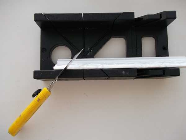 Как сделать угол – Потолочный плинтус как сделать угол, как правильно резать углы потолочного плинтуса, инструменты для обрезки (вырезки) плинтуса, состыковка потолочного плинтуса в углах