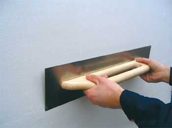 Как шпаклевать стены бетонные – выбор материалов и инструментов для быстрой отделки бетонной, деревянной или кирпичной стены в квартире для нанесения толстым или тонким слоем