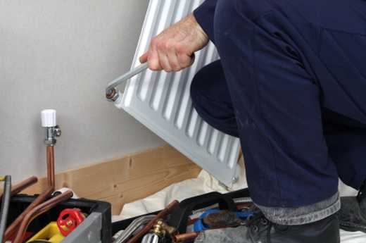 Как установить радиаторы отопления – Установка радиаторов отопления своими руками
