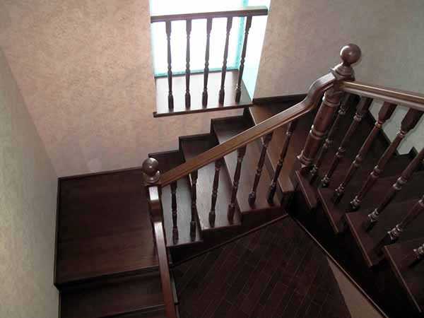 Как в доме сделать лестницу на второй этаж своими руками – Как сделать лестницу в частном доме на второй этаж своими руками: изготовление и монтаж по схеме, поэтапное руководство, расчет, типы и формы маршей