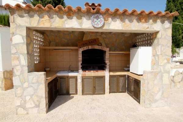Красивые летние кухни – Самая экономично оборудованная летняя кухня на приусадебном участке, эконом проекты летних кухонь