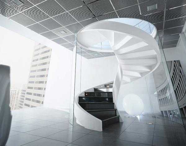 Круговая лестница на второй этаж фото – Винтовые лестницы на второй этаж: круглая своими руками, размеры круговой на 2 этаж, фото полувинтовых