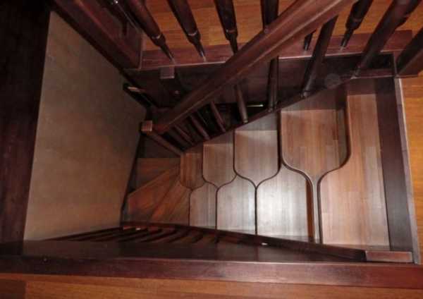 Лестница на второй этаж гусиный шаг фото – мини-вариант «утиные» ступеньки, расчет марша на второй этаж и пошаговая инструкция сборки своими руками, примеры конструкций из металла и деревянных «лапок»