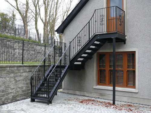 Лестницы металлические фото уличные – на второй этаж, фото железных для дачи