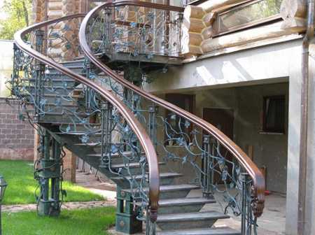 Лестницы металлические фото уличные – на второй этаж, фото железных для дачи