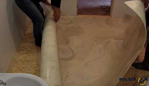 Линолеум под деревянный пол – как правильно положить на старый пол, как уложить покрытие, можно ли использовать гвозди, что кладут под толстый линолеум, фото и видео