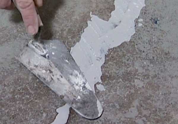 На что кладут линолеум на бетонный пол – Укладка линолеума на бетонный пол: как правильно класть и стелить напольное покрытие - тонкости технологии, как положить и чем приклеить
