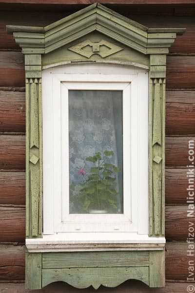 Наличники деревянные резные – деревянные и пластиковые варианты на окна, конструкции из дерева с резьбой своими руками, нарезная оконная продукция