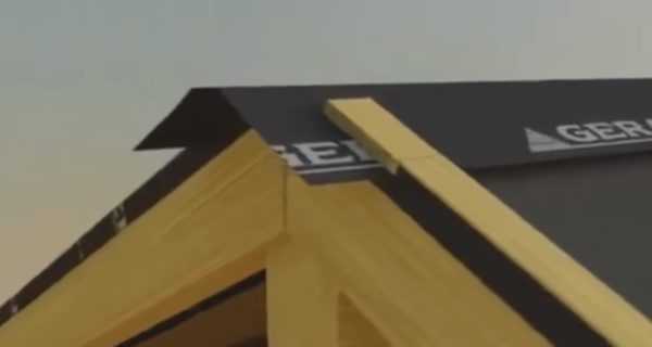 Обрешетка односкатной крыши под профнастил – Обрешетка крыши под профнастил - инструкция как правильно сделать расчет шага для металлической обрешетки, устройство и видео