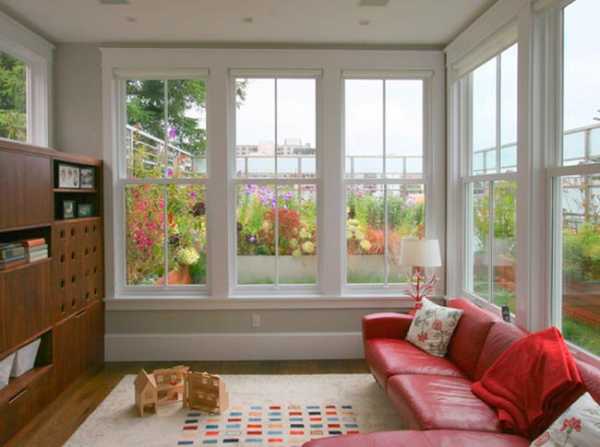 Окна в пол в загородном доме фото – пластиковые конструкции в частном доме и квартире, проекты для гостиной и мансардной комнаты