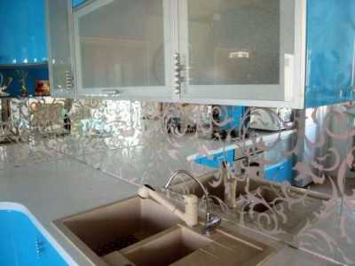 Панель из стекла на кухню – Фартук для кухни из стекла — как выбрать, цены, отзывы, фото кухонь