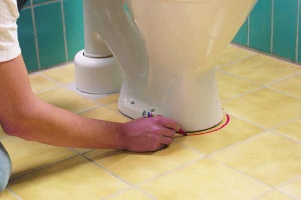 Плитка напольная в туалет – бюджетный вариант дизайна и идеи-2018 оформления, сравнение до и после ремонта и отделки кафелем, как положить своими руками