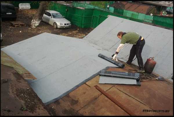 Покрытие крыши гаража технониколем видео на старый рубероид – Покрытие крыши гаража Технониколем своими руками