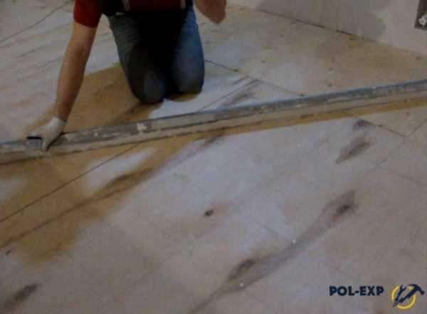 Пол под ламинат – основание, укладка на наливной пол, подготовка своими руками, грунтовка бетонного и деревянного пола, фото и видео