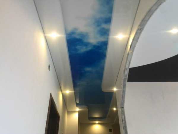 Потолок в коридоре дизайн фото – 24 Колхозных против 18 Стильных